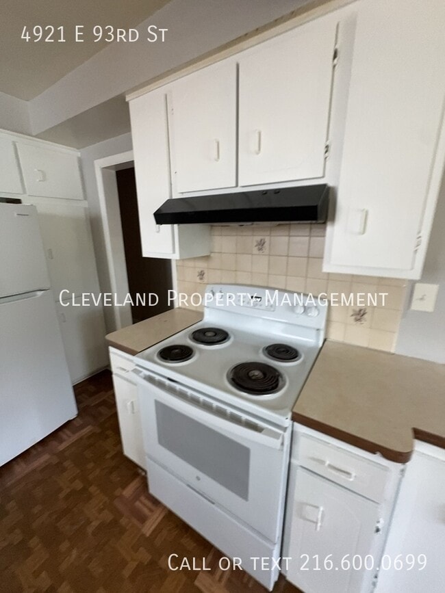 Building Photo - 4921 E 93rd St