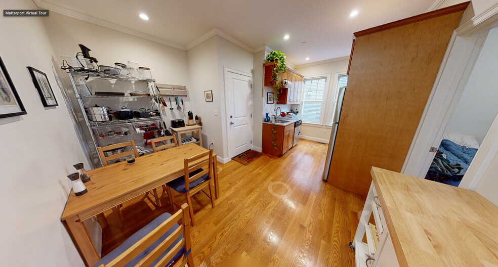 Building Photo - 31 Marney St