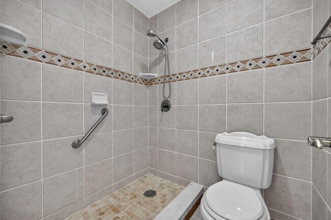 Building Photo - 184 Mastic Tree Ct