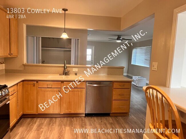 Building Photo - 13803 Cowley Ave