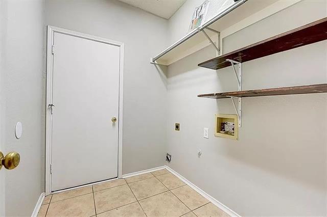 Building Photo - 8921 Smokey Dr