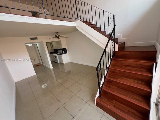 Building Photo - 1300 W 47th Pl