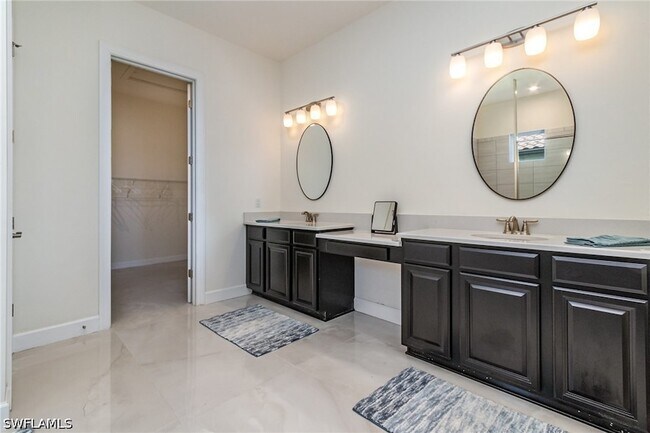 Building Photo - 11110 Canal Grande Dr