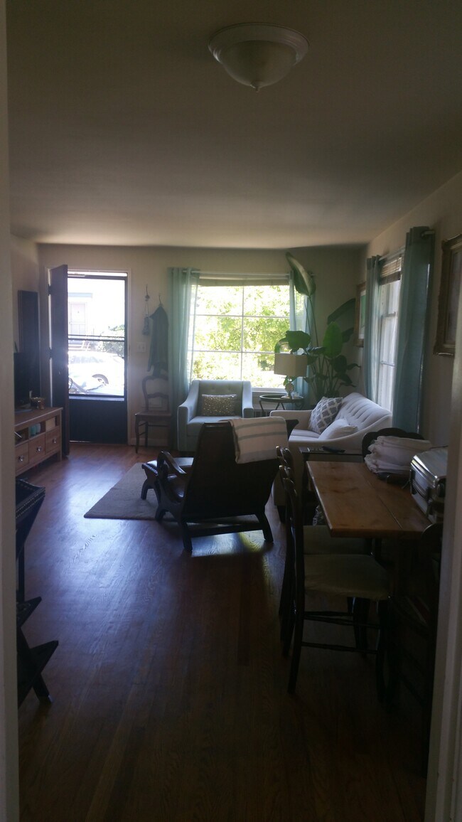 Building Photo - 6578 5th Ave NE