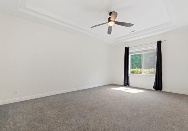 Building Photo - 103 S Alder Ln