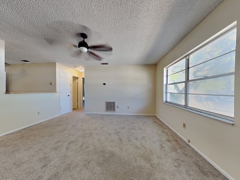 Building Photo - 15696 Bolesta Rd