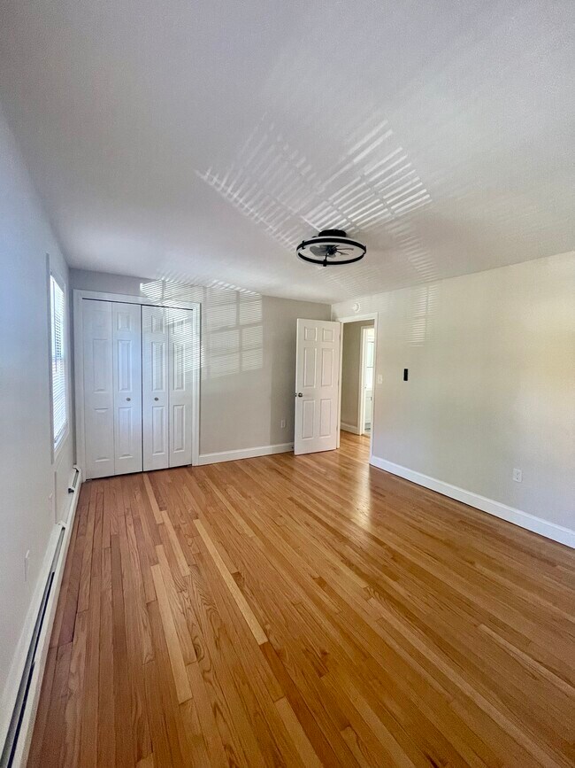 Building Photo - 173 Spruce St