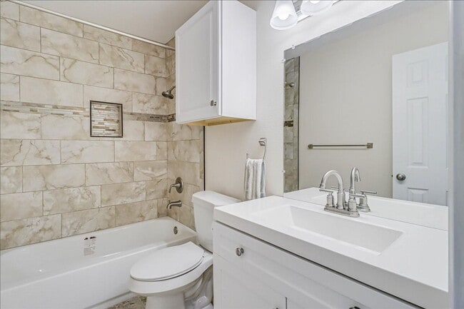 Building Photo - 7314 Ottawa Cir