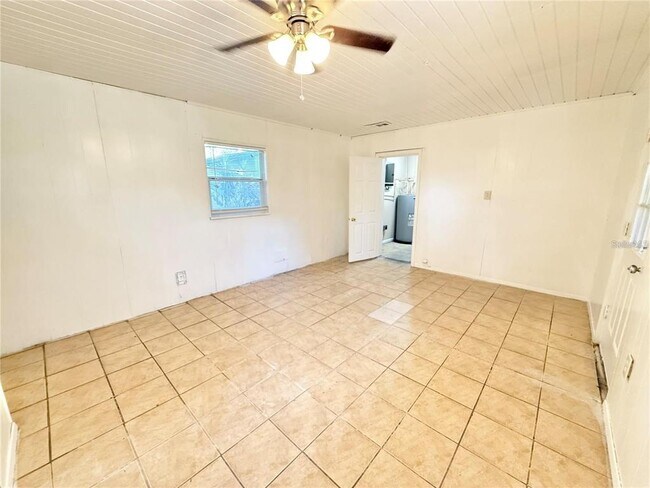 Building Photo - 1507 N Thacker Ave