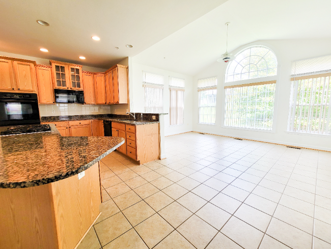 Building Photo - 2702 Millwood Way