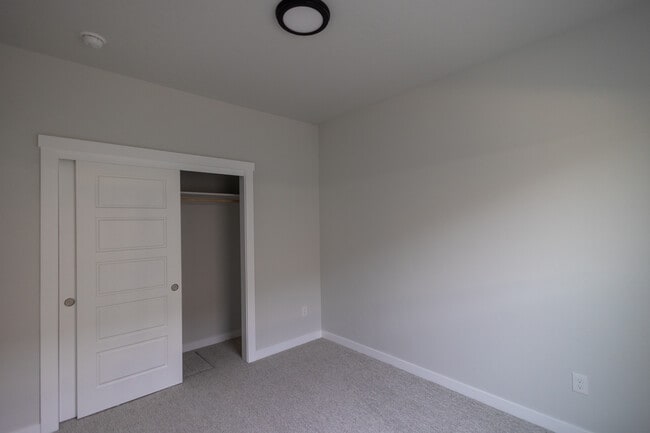 Building Photo - 10617 W Garganey Dr