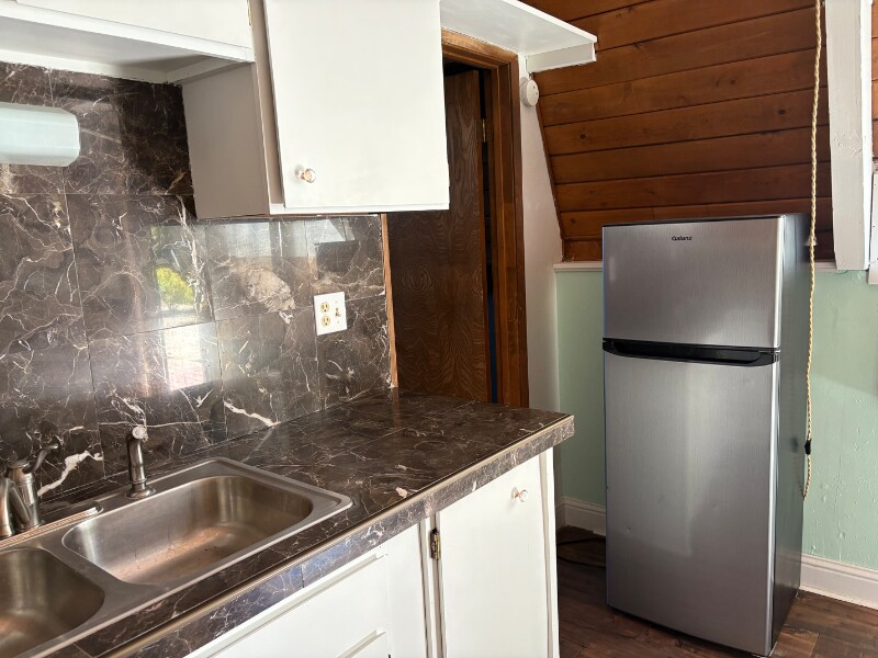 Building Photo - 16601 Aleutian Dr