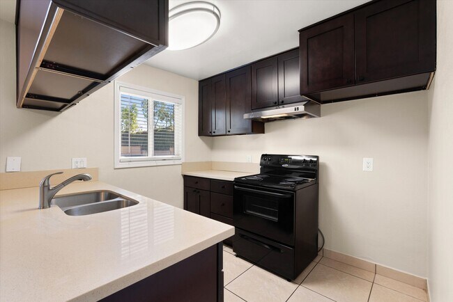 Interior Photo - Melrose Manor Apartments