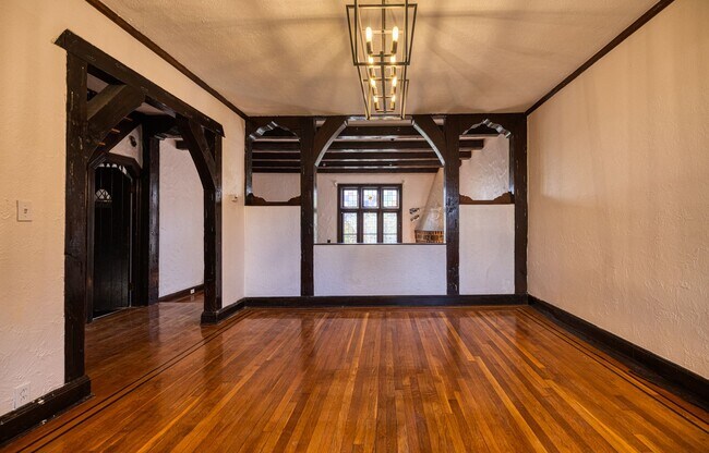 Building Photo - Storybook Tudor New Renovated | Two Full Kitchens | Full Finished Basement