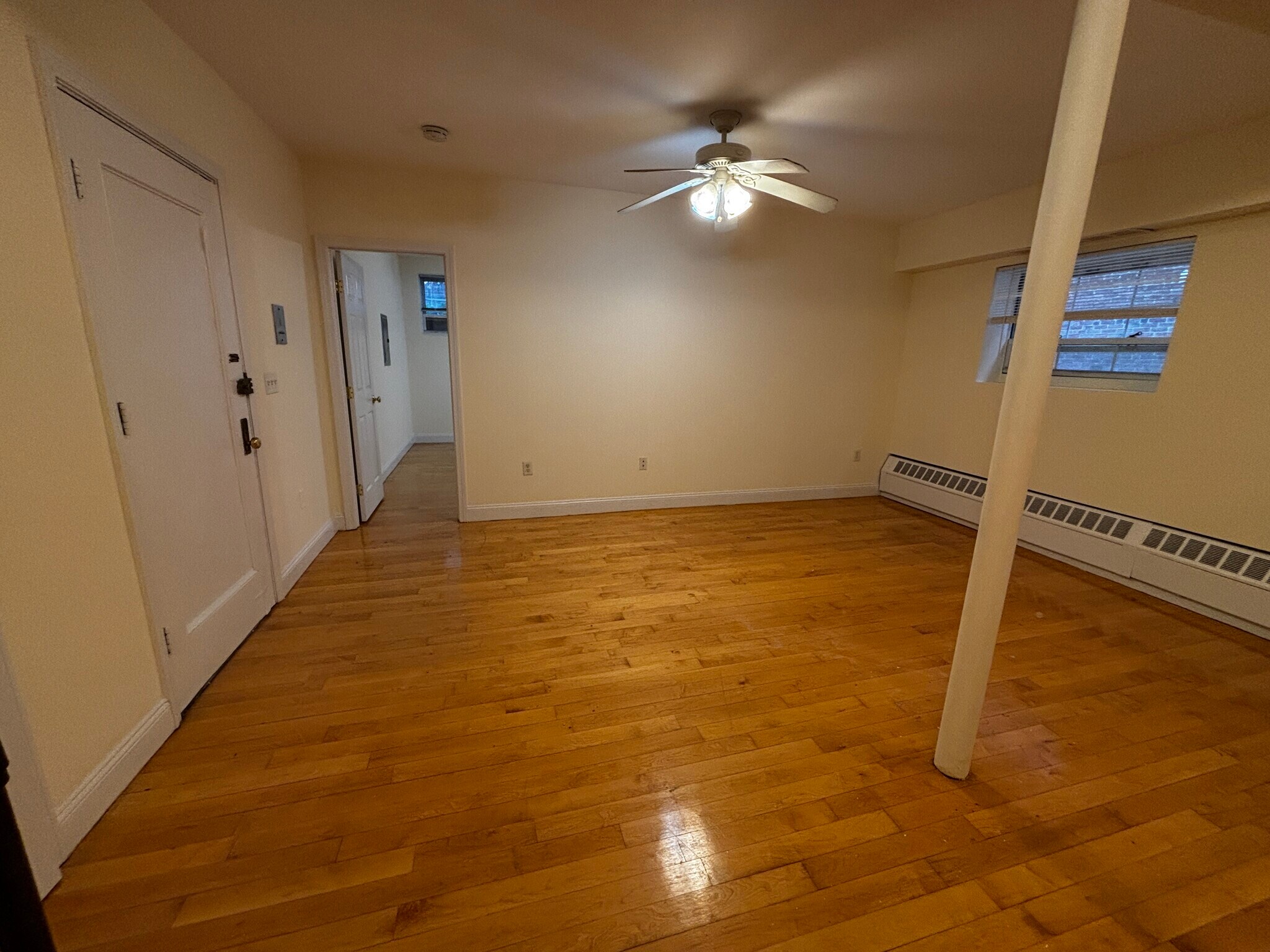 Building Photo - 15 Fairbanks St