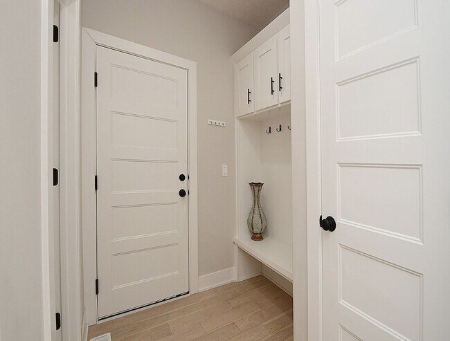 Building Photo - 5503 N 207th St