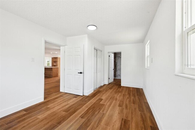 Building Photo - 730 W Swoope Ave