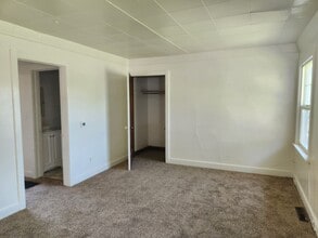 Building Photo - g410