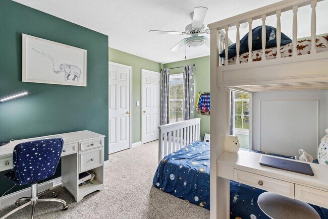 Building Photo - 5173 Claridge Dr