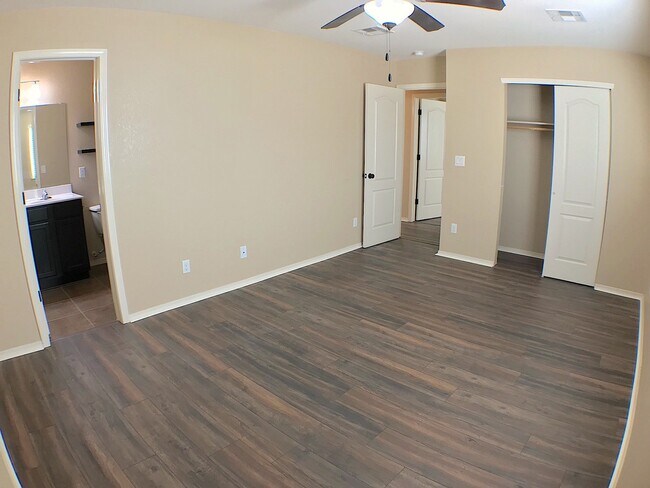 Building Photo - Northeast El Paso 4 Bed Refrig A/C