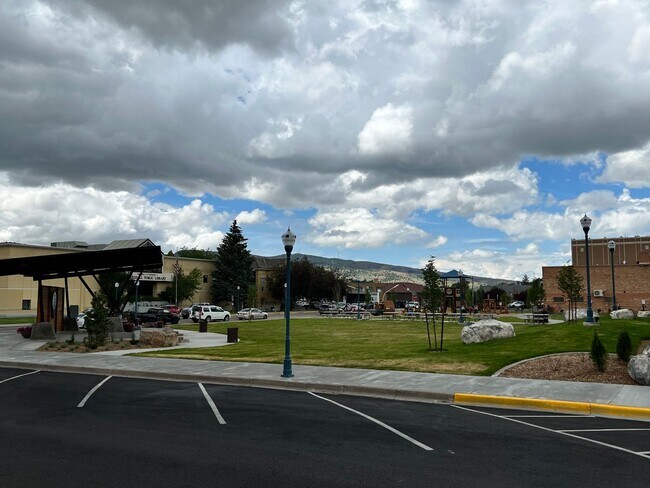 Interior Photo - 207 S Hayes