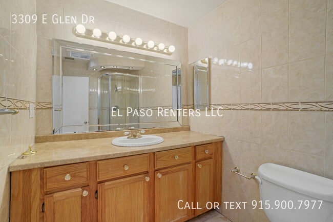 Building Photo - 3309 E Glen Dr