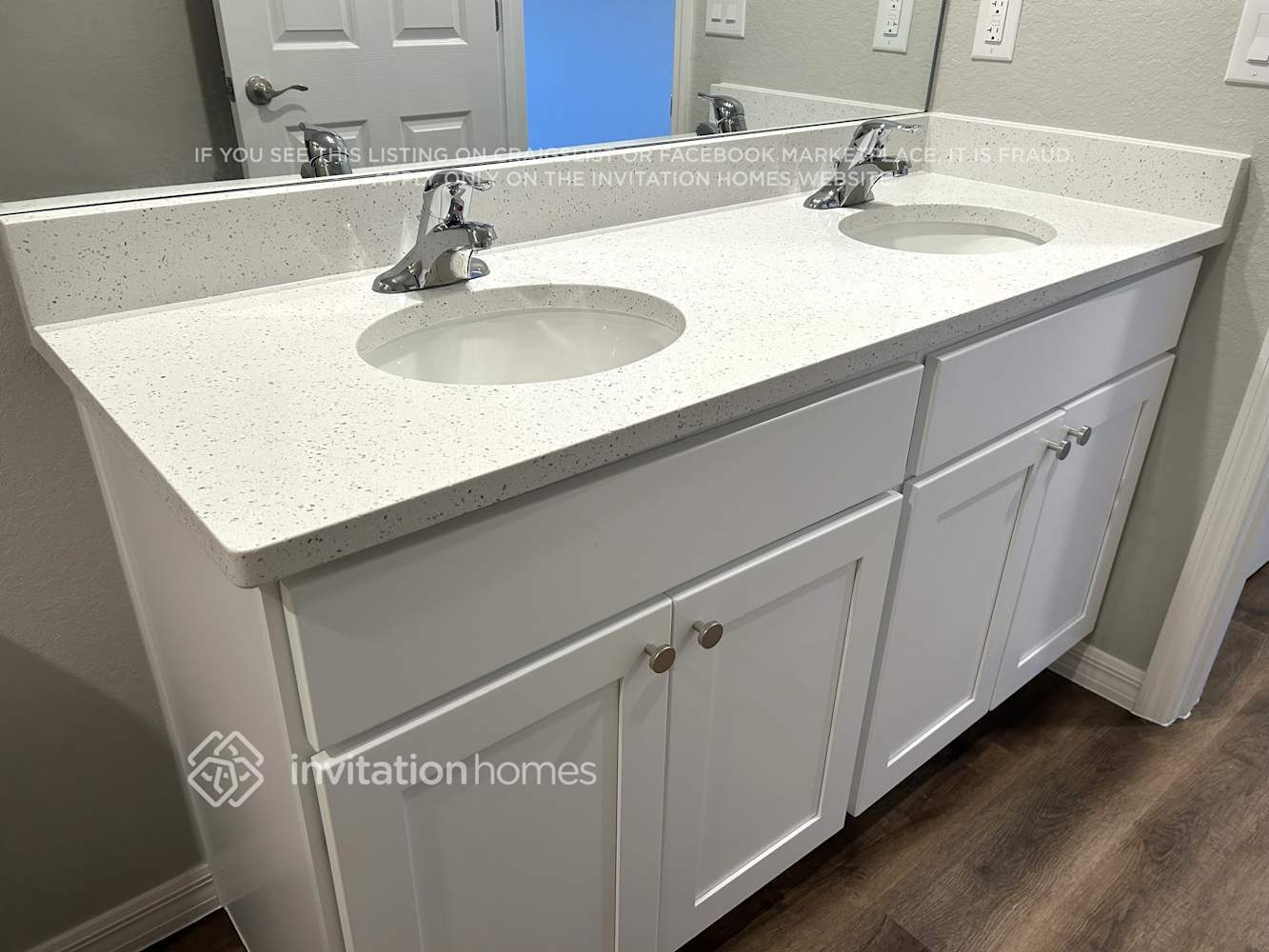 Building Photo - 711 NE 1st Ave