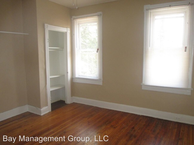 Building Photo - 111 N Ellwood Ave