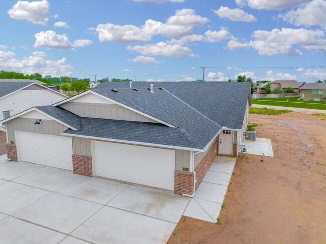 Building Photo - 2432 S Wheatland St