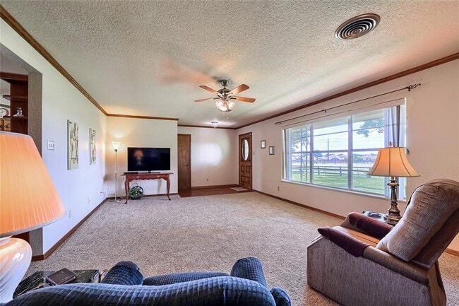 Building Photo - 801 Fm 971