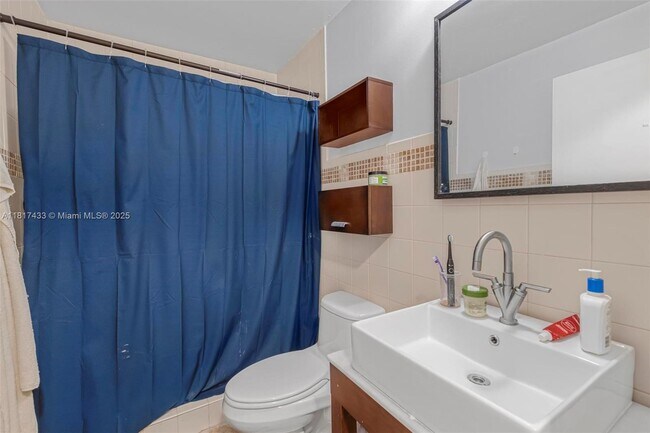 Building Photo - 8240 SW 149th Ct
