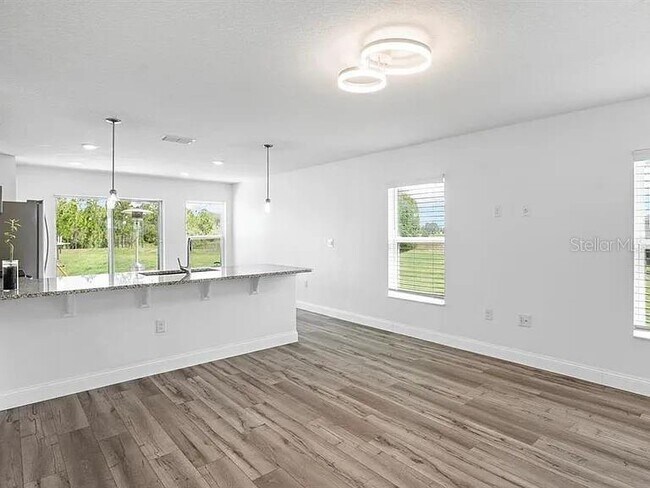 Building Photo - 212 Miles Ct