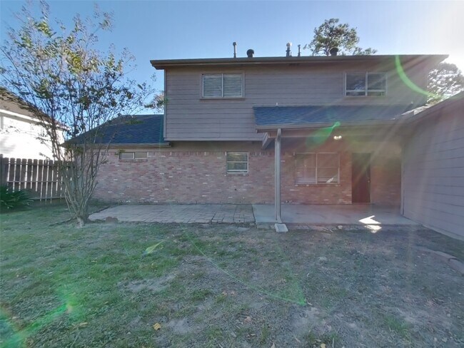 Building Photo - 5711 Kiowa Timbers Dr