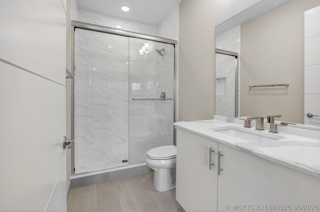 Building Photo - 17089 Rainbow Fls Trl
