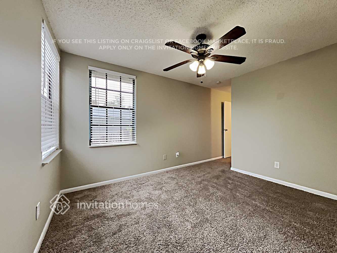 Building Photo - 10884 Grandview Ct