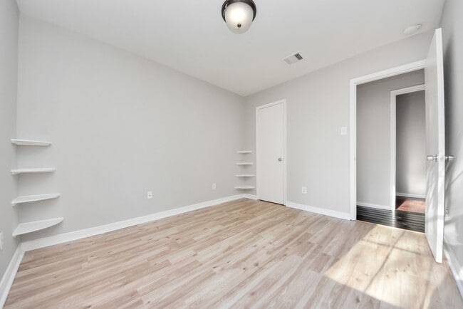 Building Photo - 19019 Remington Park Dr