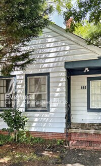 Building Photo - 305 N Boundary St
