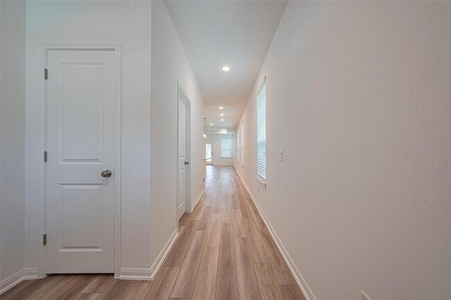 Building Photo - 20914 Cianna Crescent Trl