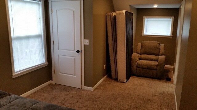 Building Photo - PRE-LEASING FOR 26/27 SCHOOL YEAR!!!!!!!!!