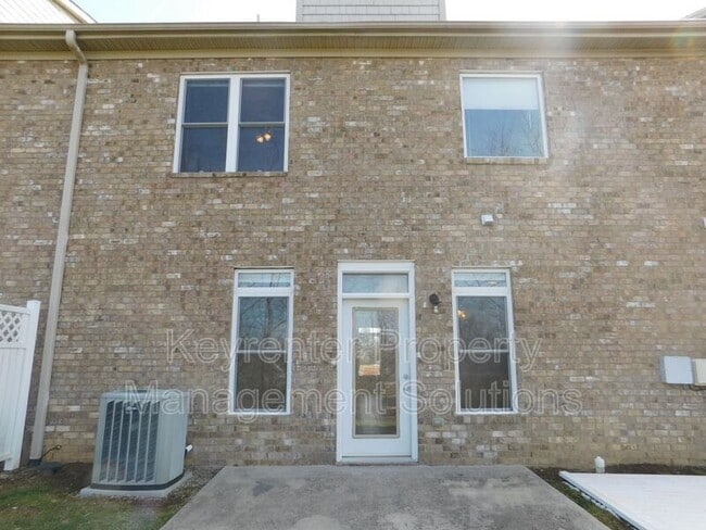 Building Photo - 22 Enchanted View Cir