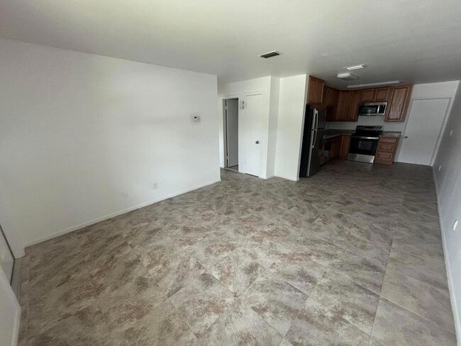 Building Photo - 2612 S 29th St