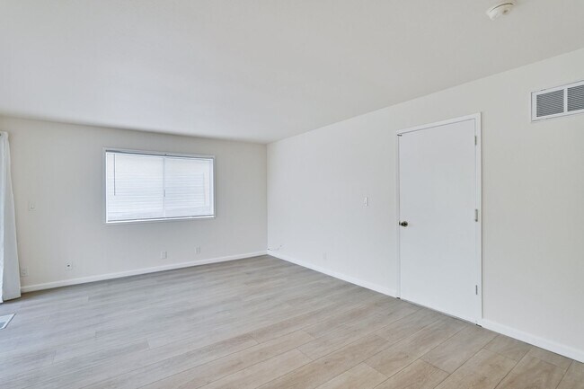 Building Photo - 3 BEDROOM 2 BATH House in Branham-Jarvis Neighborhood