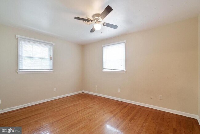 Building Photo - 8716 Fort Foote Rd