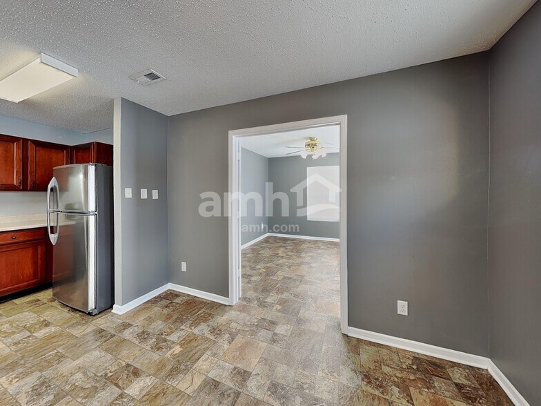 Building Photo - 6847 Tadpole Ct