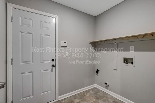 Building Photo - 9642 Pritmore Rd E