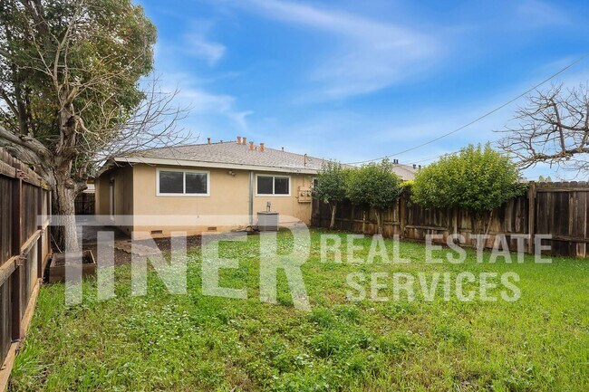 Building Photo - 10193 Crawford Way