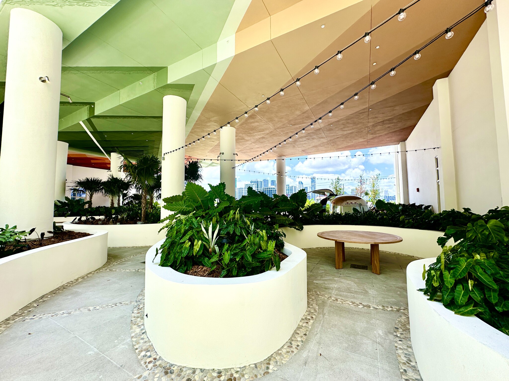 Building Photo - 52 NW 32nd St