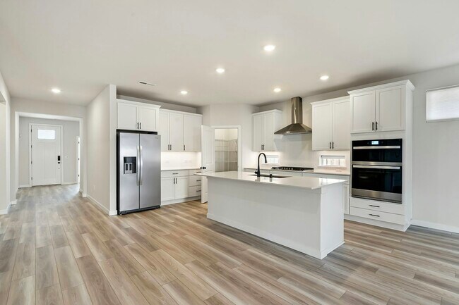 Building Photo - 5970 Thornhill Ave SW