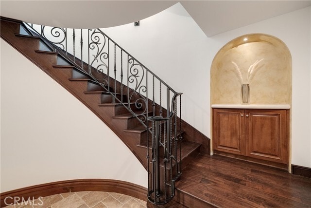 Building Photo - 718 N Poinsettia Ave