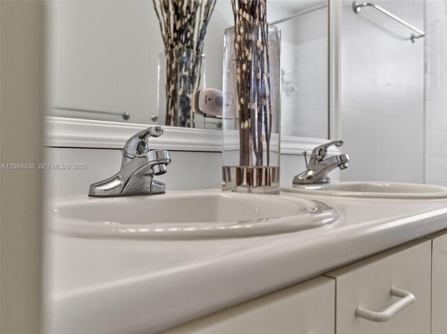 Building Photo - 2475 Cordoba Bend